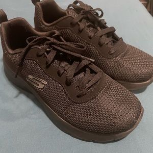 SKECHERS- MEMORY FOAM